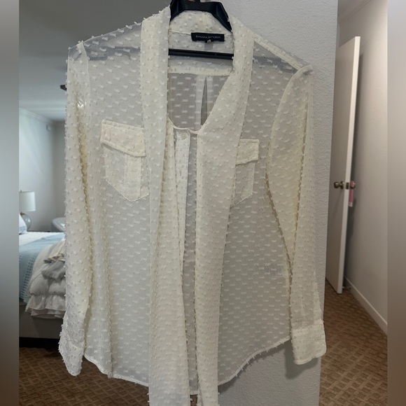 Banana Republic Cream Textured Blouse with Bow Details - Size XS - Picture 1 of 12
